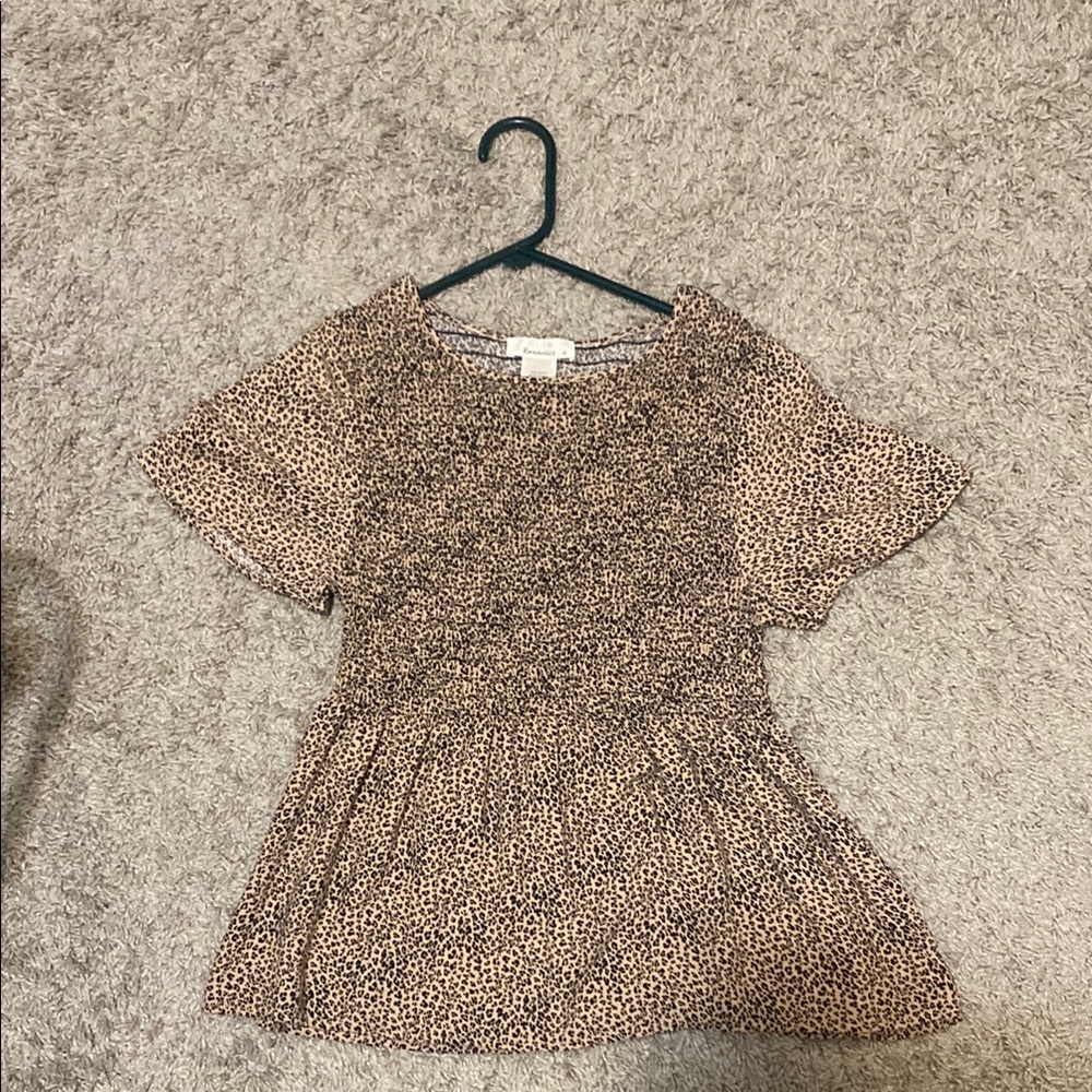 URBAN Romantics Tan Puff Sleeve Blouse with Smocked Peplum Style